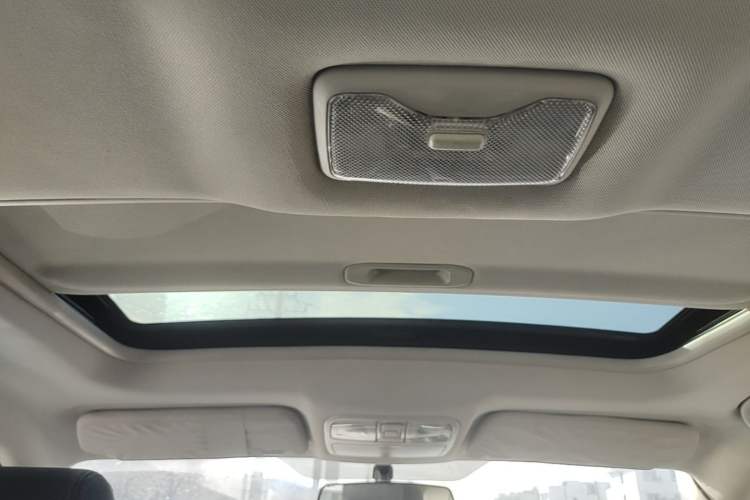 Used CHANGAN CS35 2014 1.6L Manual Luxury Model China IV Standard Headliner