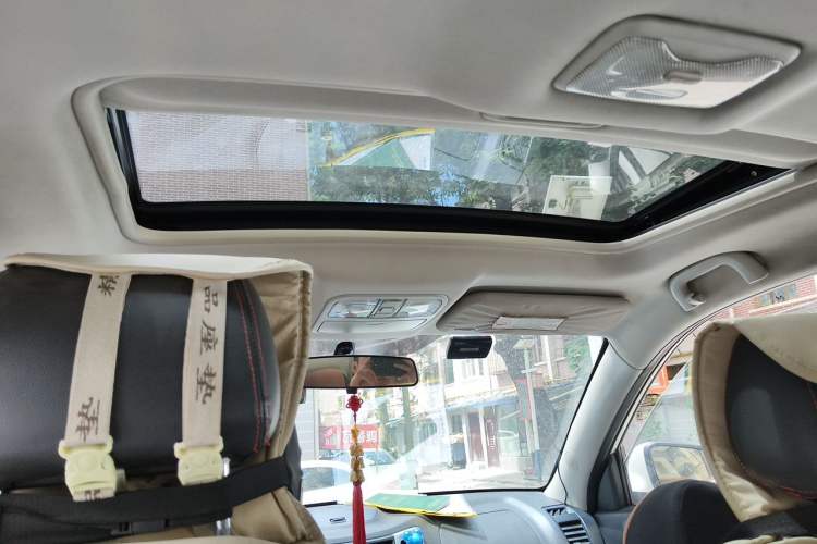 Used CHANGAN CS35 2014 1.6L Automatic Luxury Model China IV Standard Headliner