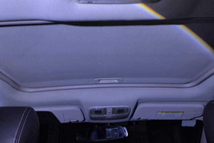 Used CHANGAN CS35 2014 1.6L Automatic Luxury Navigation Model China IV Standard Headliner
