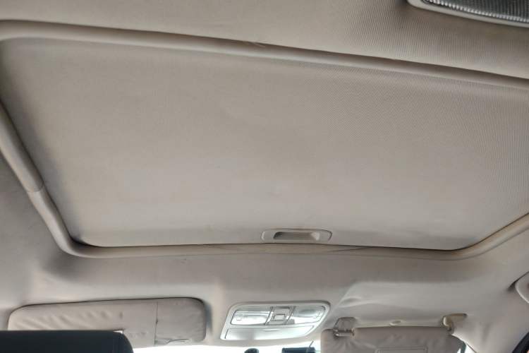 Used CHANGAN CS35 2014 1.6L Manual Luxury Model China IV Standard Headliner