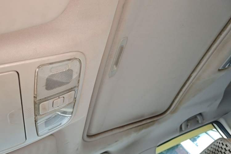 Used CHANGAN CS35 2014 1.6L Manual Luxury Model China IV Standard Headliner