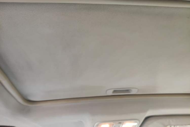 Used CHANGAN CS35 2014 1.6L Manual Luxury Model China IV Standard Headliner