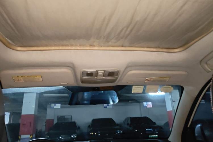 Used CHANGAN CS35 2014 1.6L Automatic Luxury Model China IV Standard Headliner