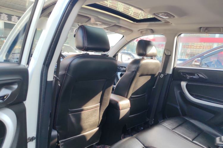 Used CHANGAN CS35 2014 1.6L Automatic Luxury Model China IV Standard Headliner