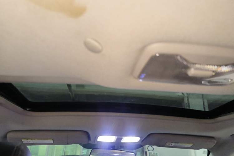 Used CHANGAN CS35 2014 1.6L Automatic Luxury Model China IV Standard Headliner