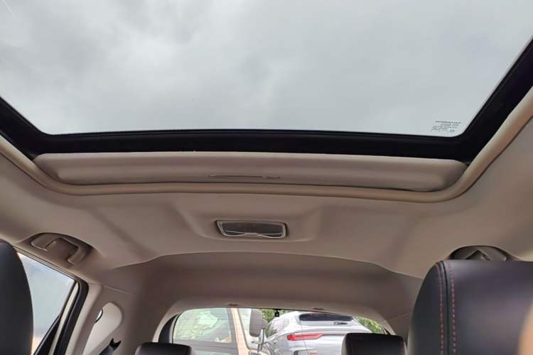 Used CHANGAN CS35 2014 1.6L Manual Luxury Model China IV Standard Headliner