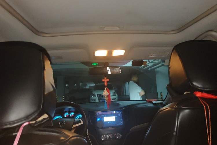 Used CHANGAN CS35 2014 1.6L Manual Luxury Model China IV Standard Headliner
