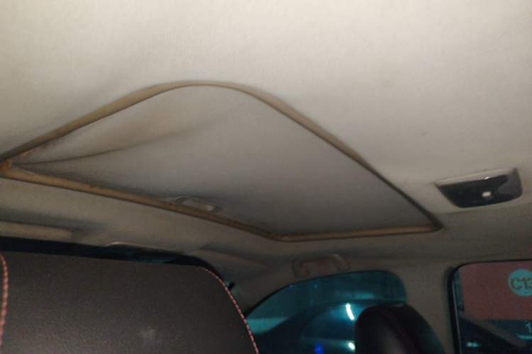 Used CHANGAN CS35 2014 1.6L Automatic Luxury Model China IV Standard Headliner