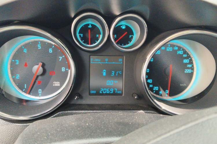 Used CHANGAN CS35 2014 1.6L Manual Luxury Model China IV Standard Instrument Cluster