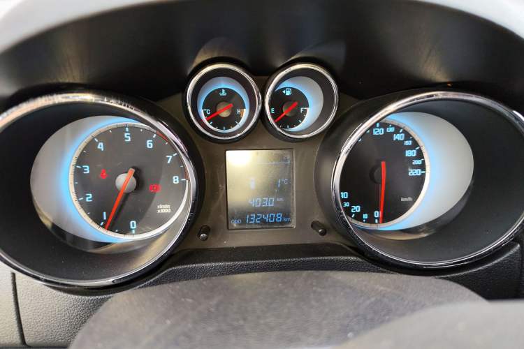 Used CHANGAN CS35 2014 1.6L Manual Luxury Model China IV Standard Instrument Cluster