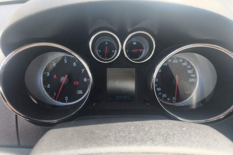 Used CHANGAN CS35 2014 1.6L Automatic Luxury Model China V Standard Instrument Cluster