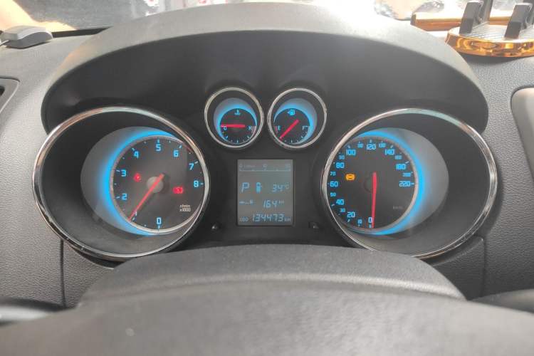 Used CHANGAN CS35 2014 1.6L Automatic Luxury Navigation Model China IV Standard Instrument Cluster