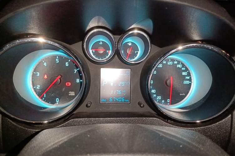 Used CHANGAN CS35 2014 1.6L Automatic Luxury Model China IV Standard Instrument Cluster