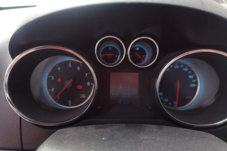 Used CHANGAN CS35 2014 1.6L Manual Luxury Model China IV Standard Instrument Cluster