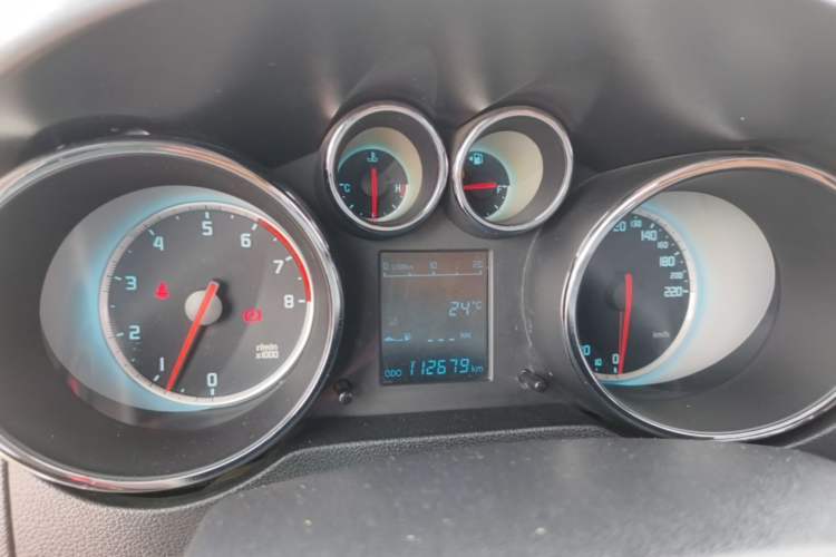 Used CHANGAN CS35 2014 1.6L Manual Luxury Model China IV Standard Instrument Cluster