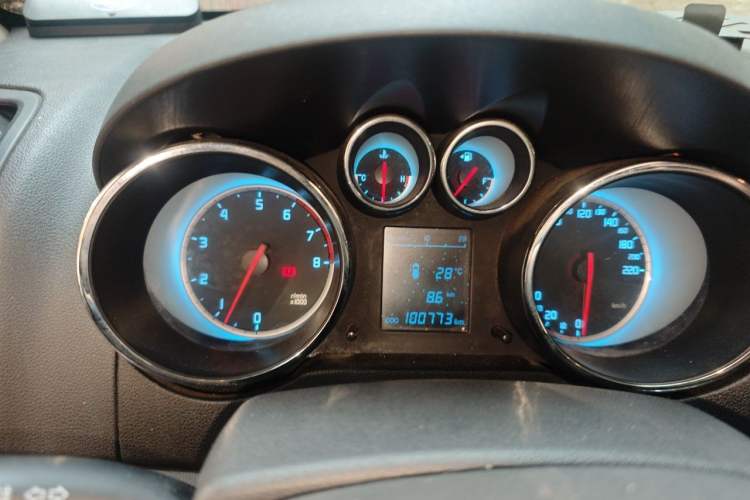 Used CHANGAN CS35 2014 1.6L Manual Luxury Model China IV Standard Instrument Cluster