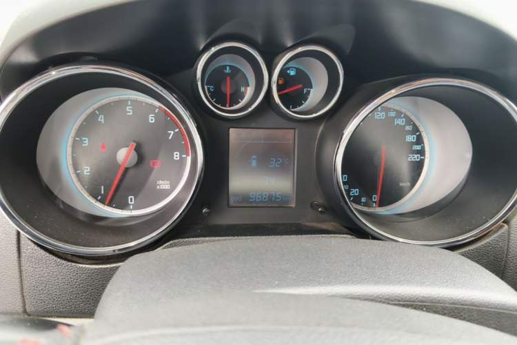 Used CHANGAN CS35 2014 1.6L Manual Luxury Model China IV Standard Instrument Cluster