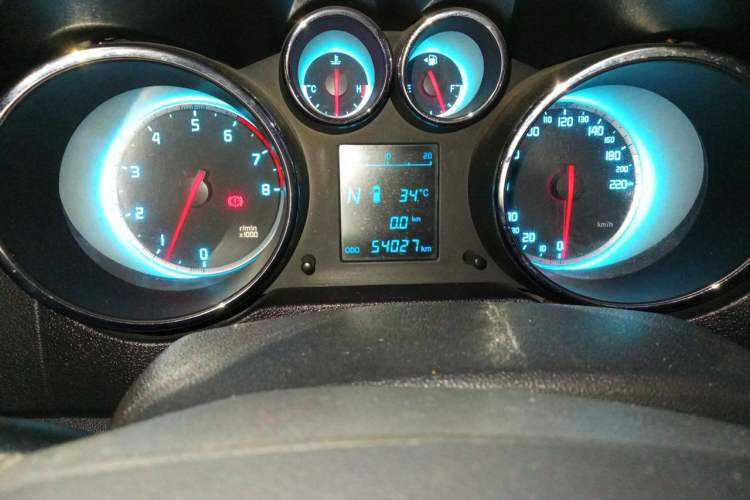 Used CHANGAN CS35 2014 1.6L Automatic Luxury Model China V Standard Instrument Cluster