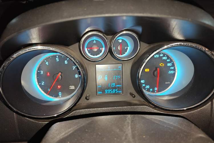 Used CHANGAN CS35 2014 1.6L Automatic Luxury Navigation Model China IV Standard Instrument Cluster