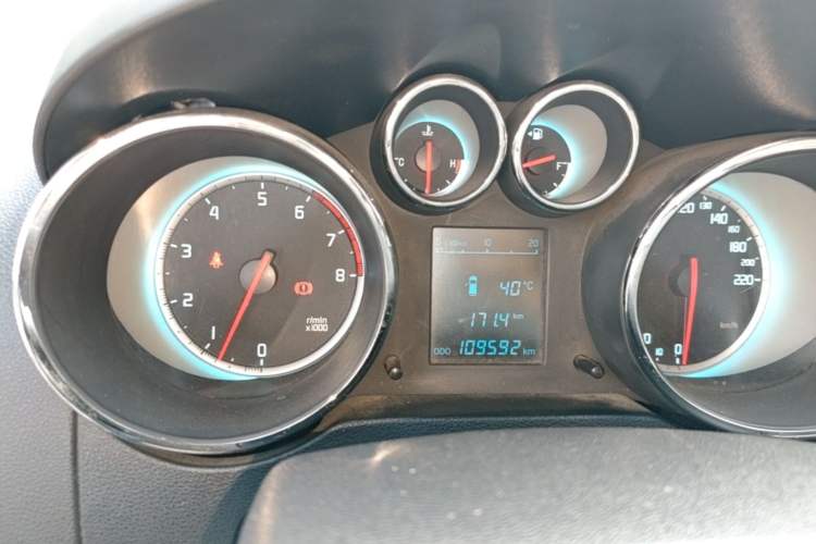Used CHANGAN CS35 2014 1.6L Manual Luxury Model China IV Standard Instrument Cluster