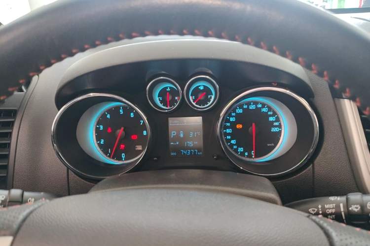 Used CHANGAN CS35 2014 1.6L Automatic Luxury Navigation Version China V Standard Instrument Cluster