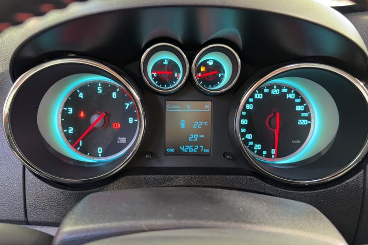 Used CHANGAN CS35 2014 1.6L Manual Luxury Model China IV Standard Instrument Cluster