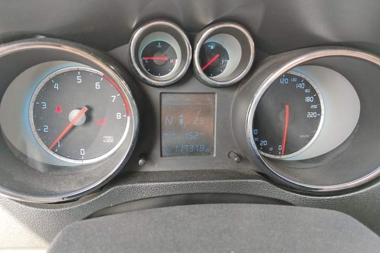 Used CHANGAN CS35 2014 1.6L Automatic Luxury Model China IV Standard Instrument Cluster