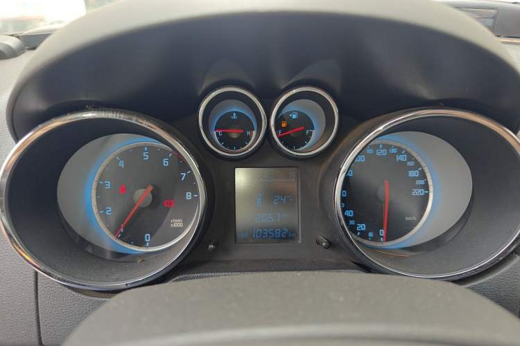 Used CHANGAN CS35 2014 1.6L Manual Luxury Model China IV Standard Instrument Cluster
