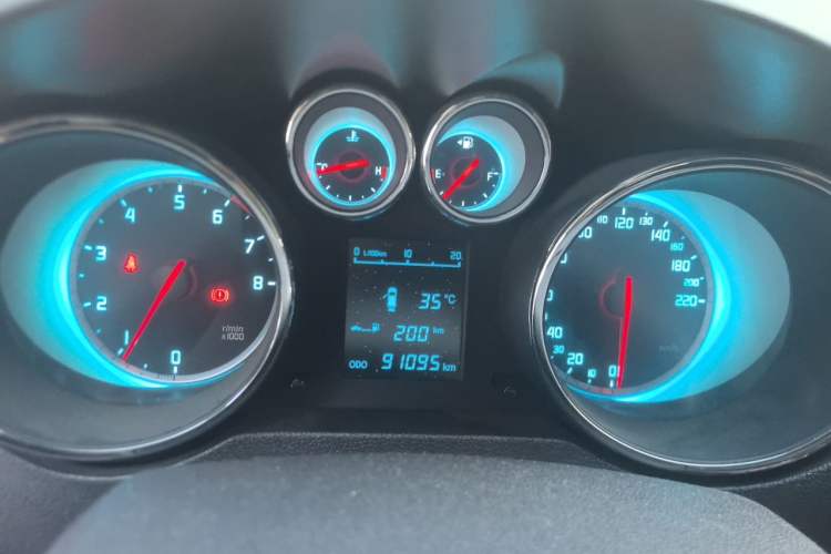 Used CHANGAN CS35 2014 1.6L Manual Luxury Model China IV Standard Instrument Cluster