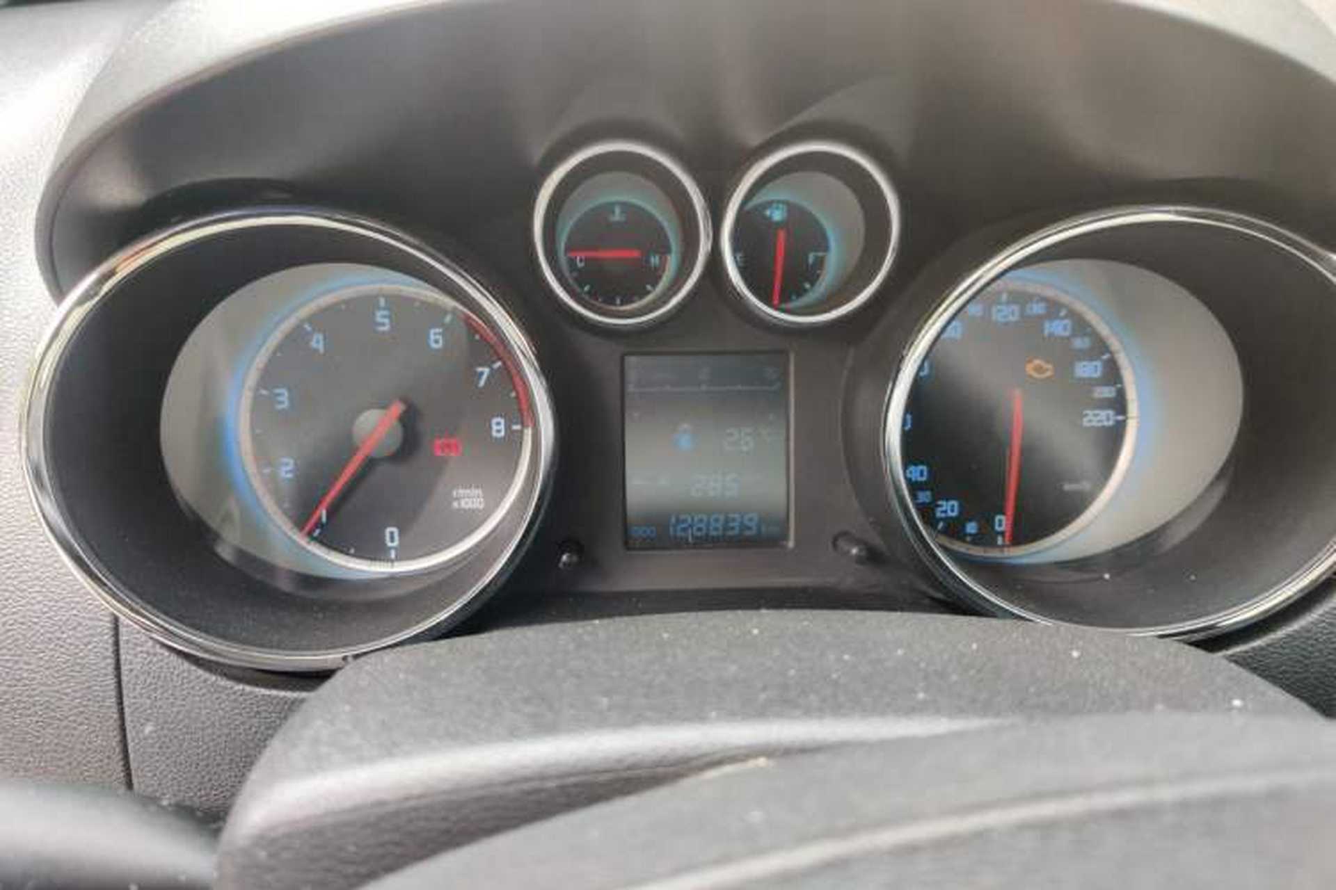 Used CHANGAN CS35 2014 1.6L Manual Luxury Model China IV Standard Instrument Cluster