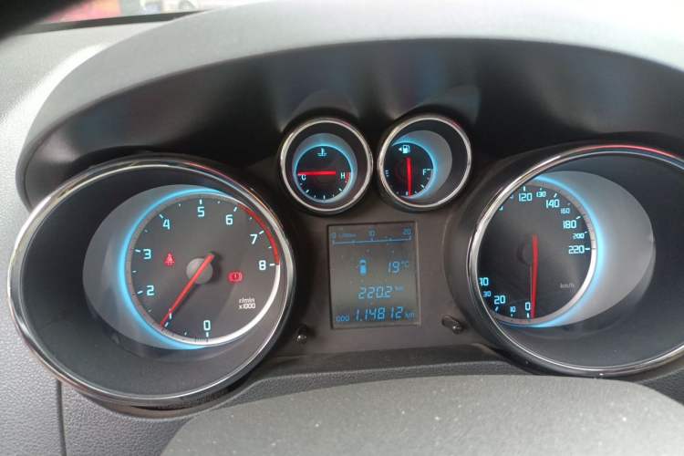 Used CHANGAN CS35 2014 1.6L Manual Luxury Model China IV Standard Instrument Cluster