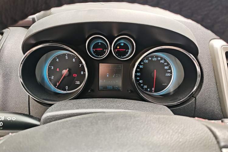 Used CHANGAN CS35 2014 1.6L Manual Luxury Model China IV Standard Instrument Cluster