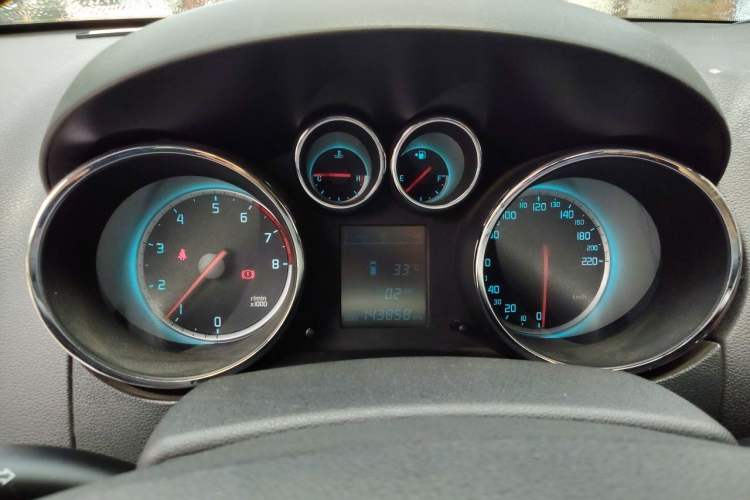 Used CHANGAN CS35 2014 1.6L Manual Luxury Model China IV Standard Instrument Cluster
