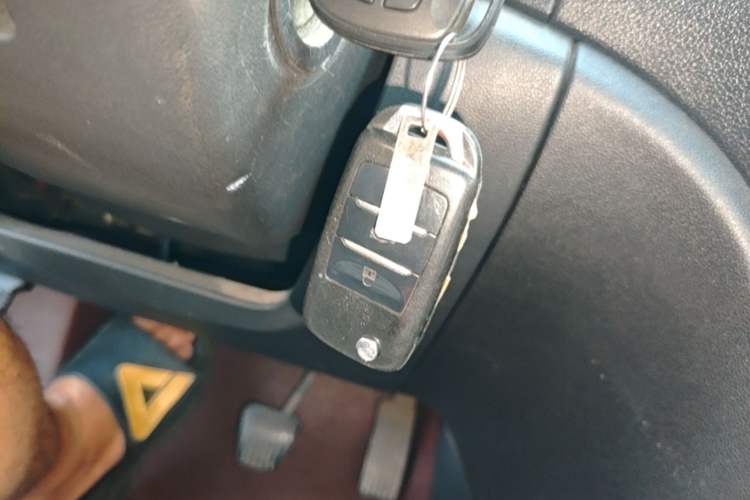 Used CHANGAN CS35 2014 1.6L Manual Luxury Model China IV Standard Interior 1
