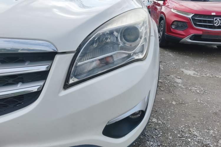 Used CHANGAN CS35 2014 1.6L Manual Luxury Model China IV Standard Left Front Headlight