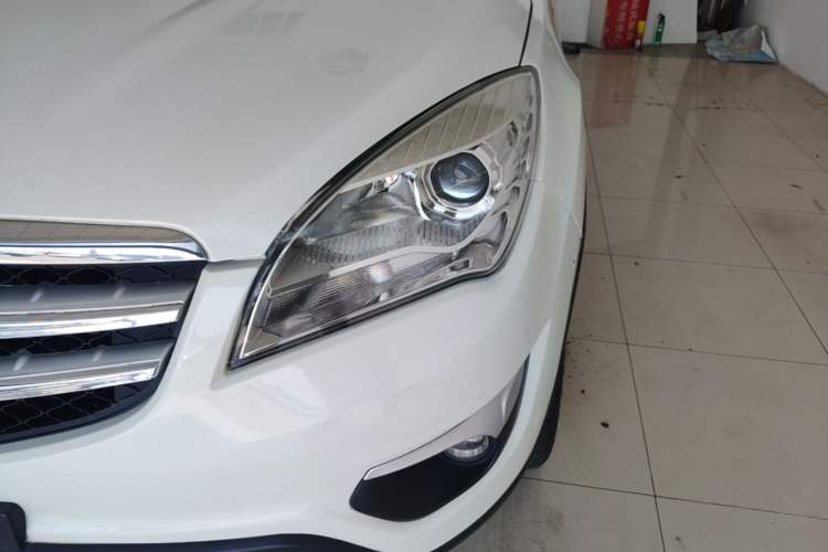 Used CHANGAN CS35 2014 1.6L Automatic Luxury Navigation Version China V Standard Left Front Headlight