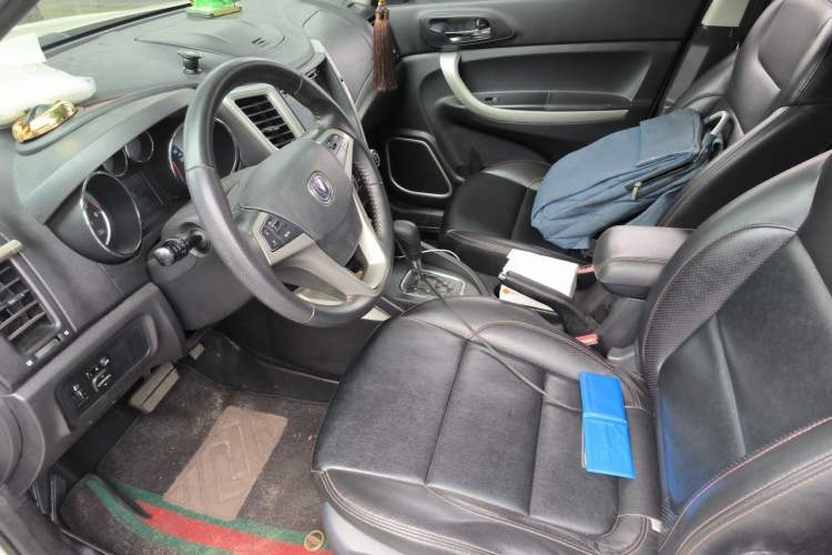 Used CHANGAN CS35 2014 1.6L Automatic Luxury Model China IV Standard Left Front Seat