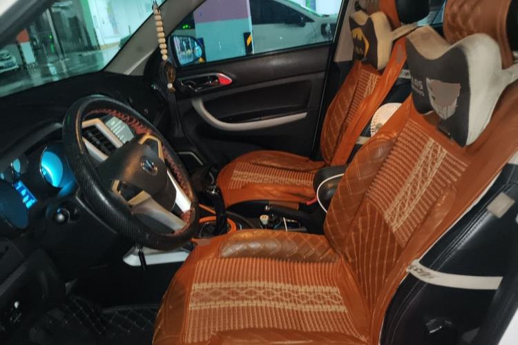 Used CHANGAN CS35 2014 1.6L Manual Luxury Model China IV Standard Left Front Seat