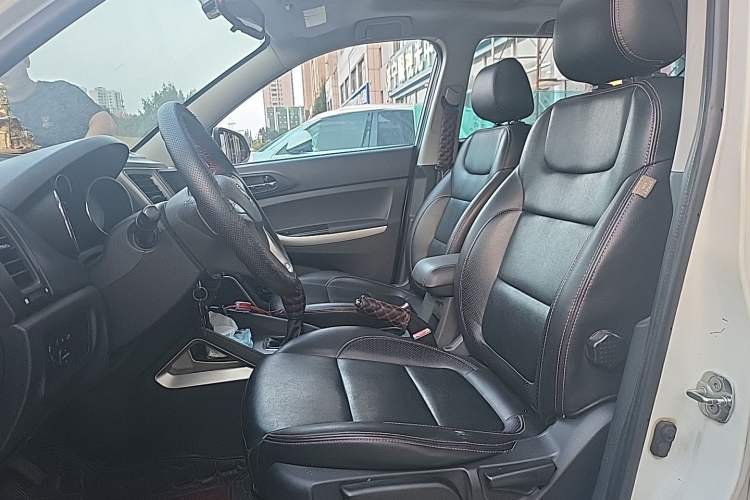 Used CHANGAN CS35 2014 1.6L Manual Luxury Model China IV Standard Left Front Seat