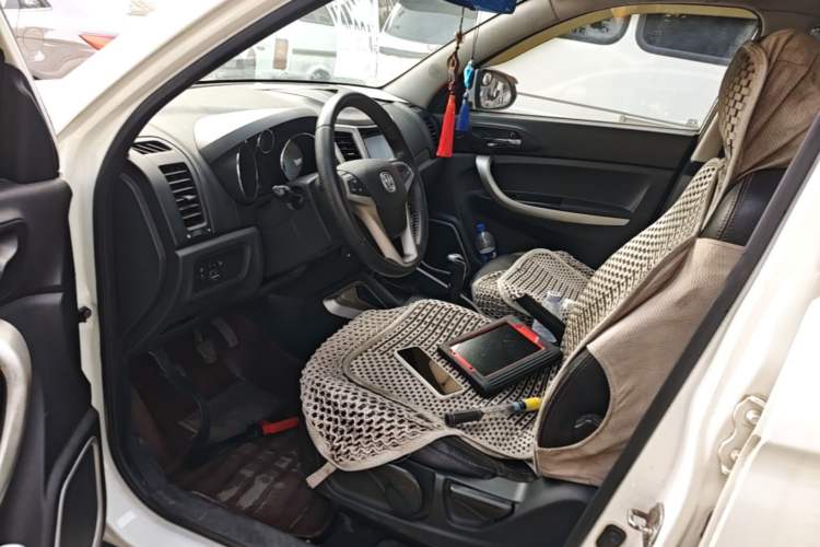 Used CHANGAN CS35 2014 1.6L Manual Luxury Model China IV Standard Left Front Seat