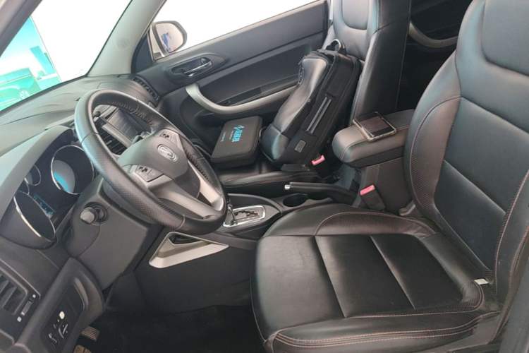 Used CHANGAN CS35 2014 1.6L Automatic Luxury Navigation Version China V Standard Left Front Seat