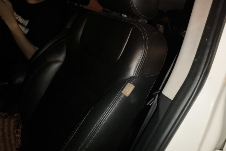 Used CHANGAN CS35 2014 1.6L Automatic Luxury Model China IV Standard Left Front Seat