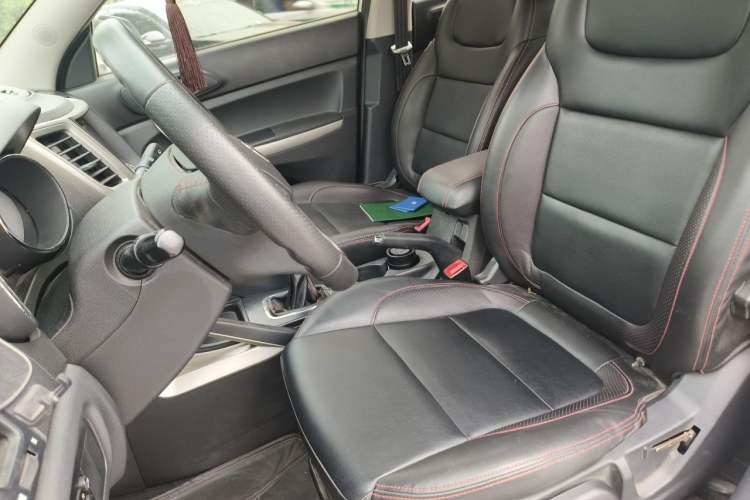 Used CHANGAN CS35 2014 1.6L Manual Luxury Model China IV Standard Left Front Seat