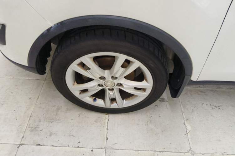 Used CHANGAN CS35 2014 1.6L Automatic Luxury Model China IV Standard Left Front Wheel Hub