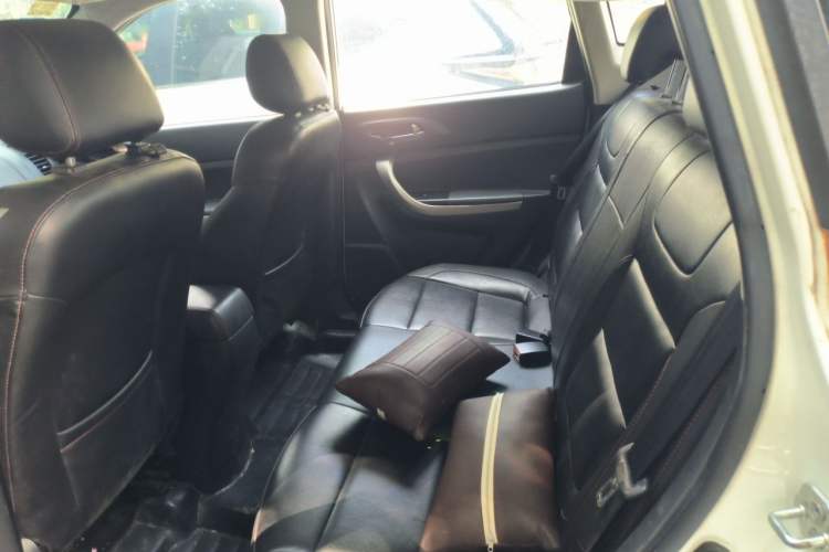 Used CHANGAN CS35 2014 1.6L Automatic Luxury Model China IV Standard Left Rear Seat