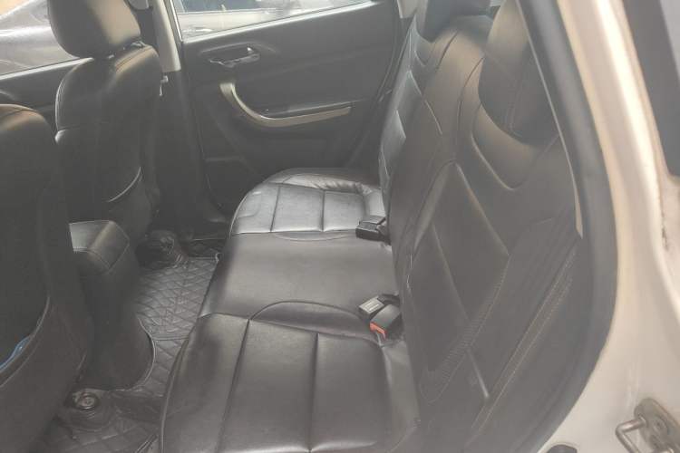 Used CHANGAN CS35 2014 1.6L Automatic Luxury Navigation Model China IV Standard Left Rear Seat