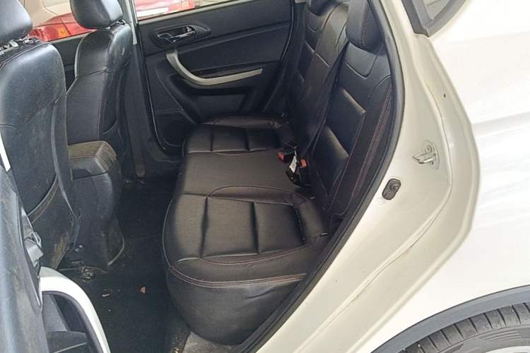 Used CHANGAN CS35 2014 1.6L Automatic Luxury Model China IV Standard Left Rear Seat