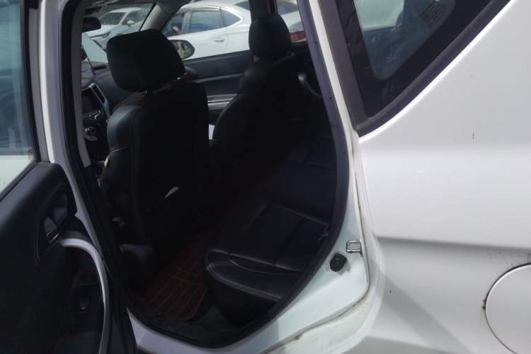 Used CHANGAN CS35 2014 1.6L Manual Luxury Model China IV Standard Left Rear Seat