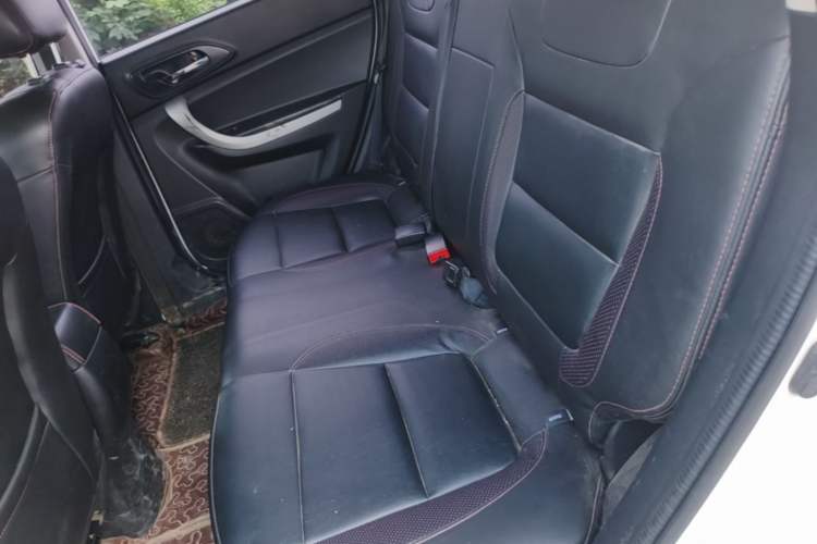 Used CHANGAN CS35 2014 1.6L Manual Luxury Model China IV Standard Left Rear Seat