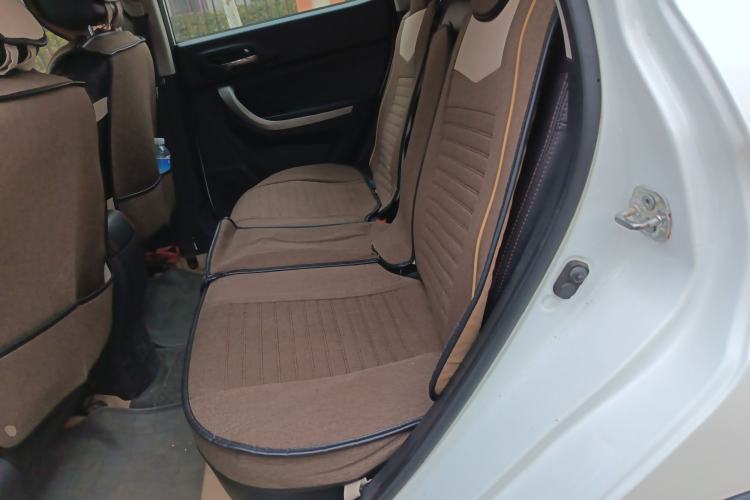 Used CHANGAN CS35 2014 1.6L Automatic Luxury Model China IV Standard Left Rear Seat